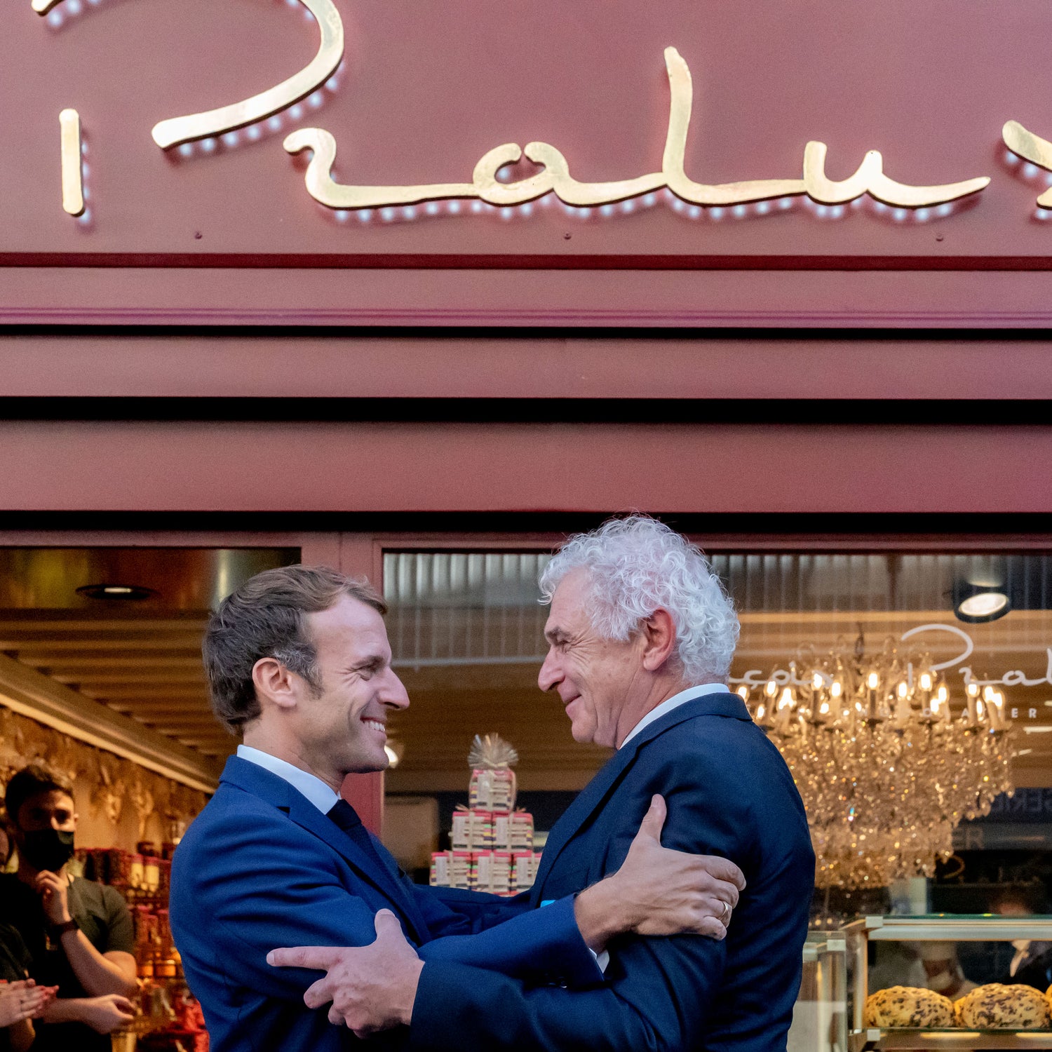 François Pralus décoré par Emmanuel Macron