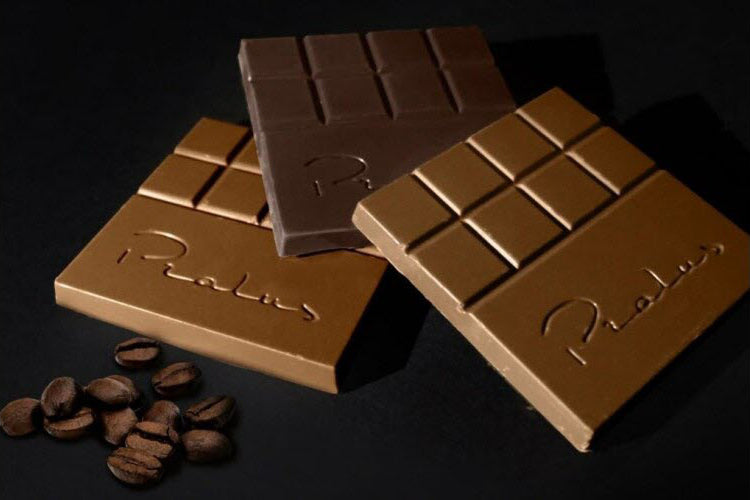 Du café à croquer en tablettes, le nouveau grain de folie de Pralus